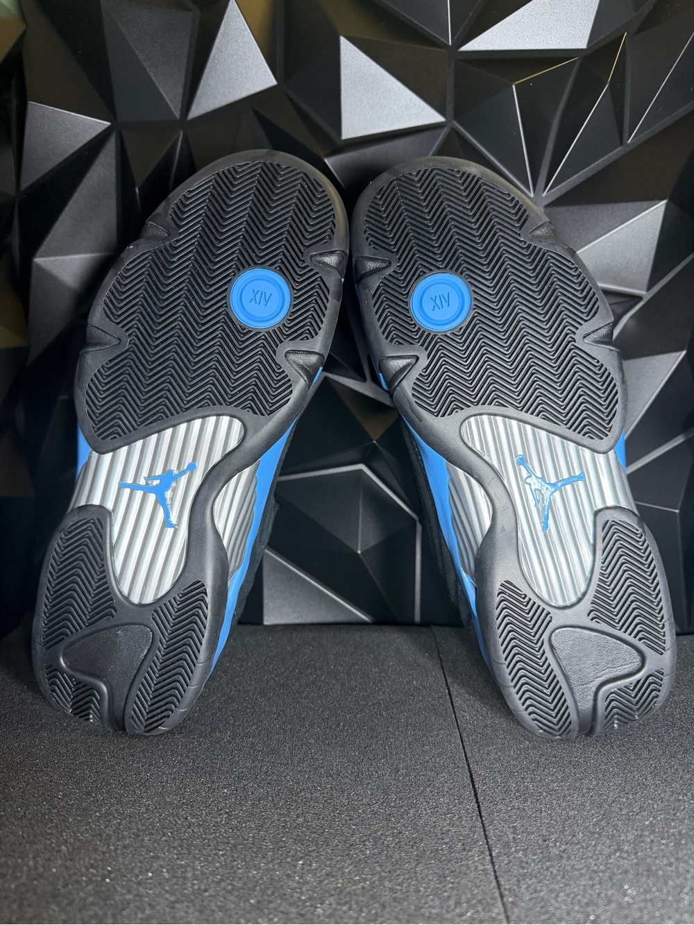 Jordan Retro 14 - Picture 4 of 7